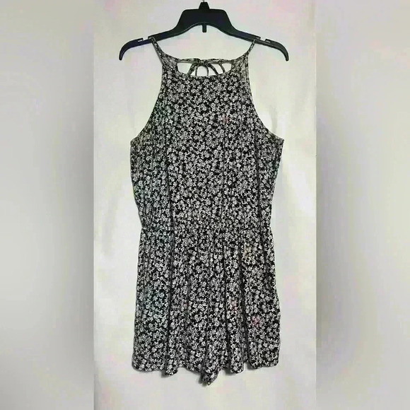 Floral Print Romper, Brand Unknown, Bought at Kohls, Womens Size Medium A0054 - Picture 1 of 9